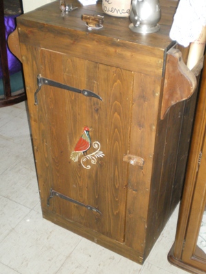 lot 61 country cupboard